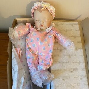 🍀Yolanda's Lullaby Babies “Christy” Doll